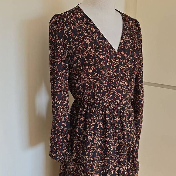 Old Navy black/gold/red faux wrap dress, nwt, s - Picture 5 of 9